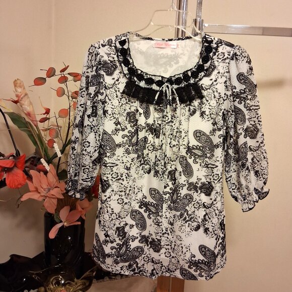 NWT Women's Black White Printed Lined Blouse ¾ Sleeve Pleated Top 8 M - Picture 8 of 9